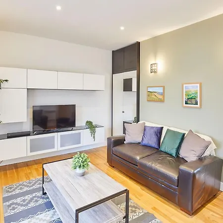 Apartment Host & - 15 Easby Hall