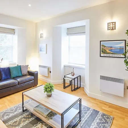 Host & - 15 Easby Hall Apartament Scarborough