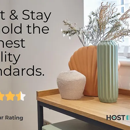 Host & - 15 Easby Hall Apartament