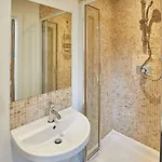 Apartment Host & - 15 Easby Hall *