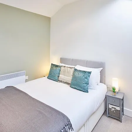 Appartement Host & - 15 Easby Hall *